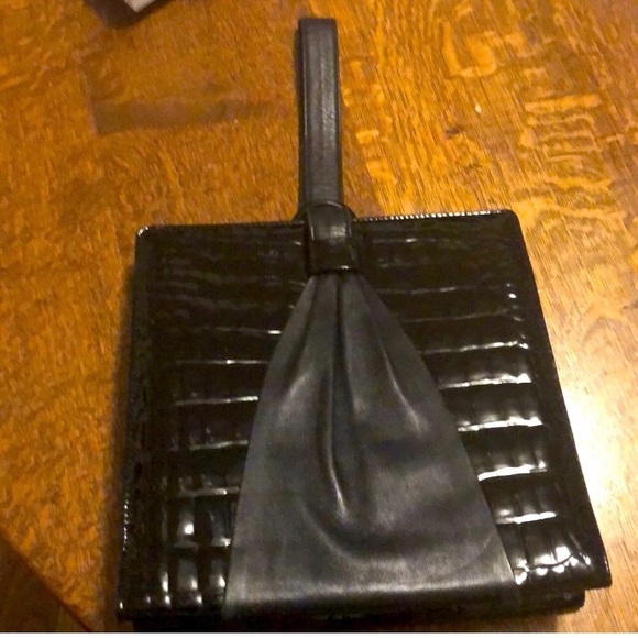 Meet your Posher, Alex - Picture 8 of 15